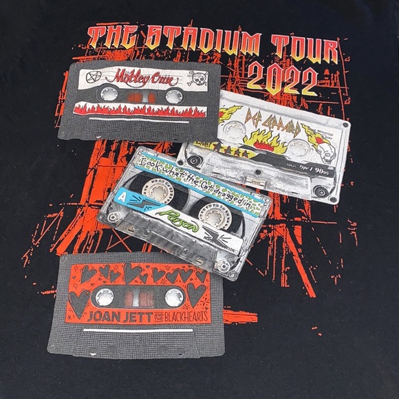 2022 Stadium Tour Band Shirt - Picture 5 of 7